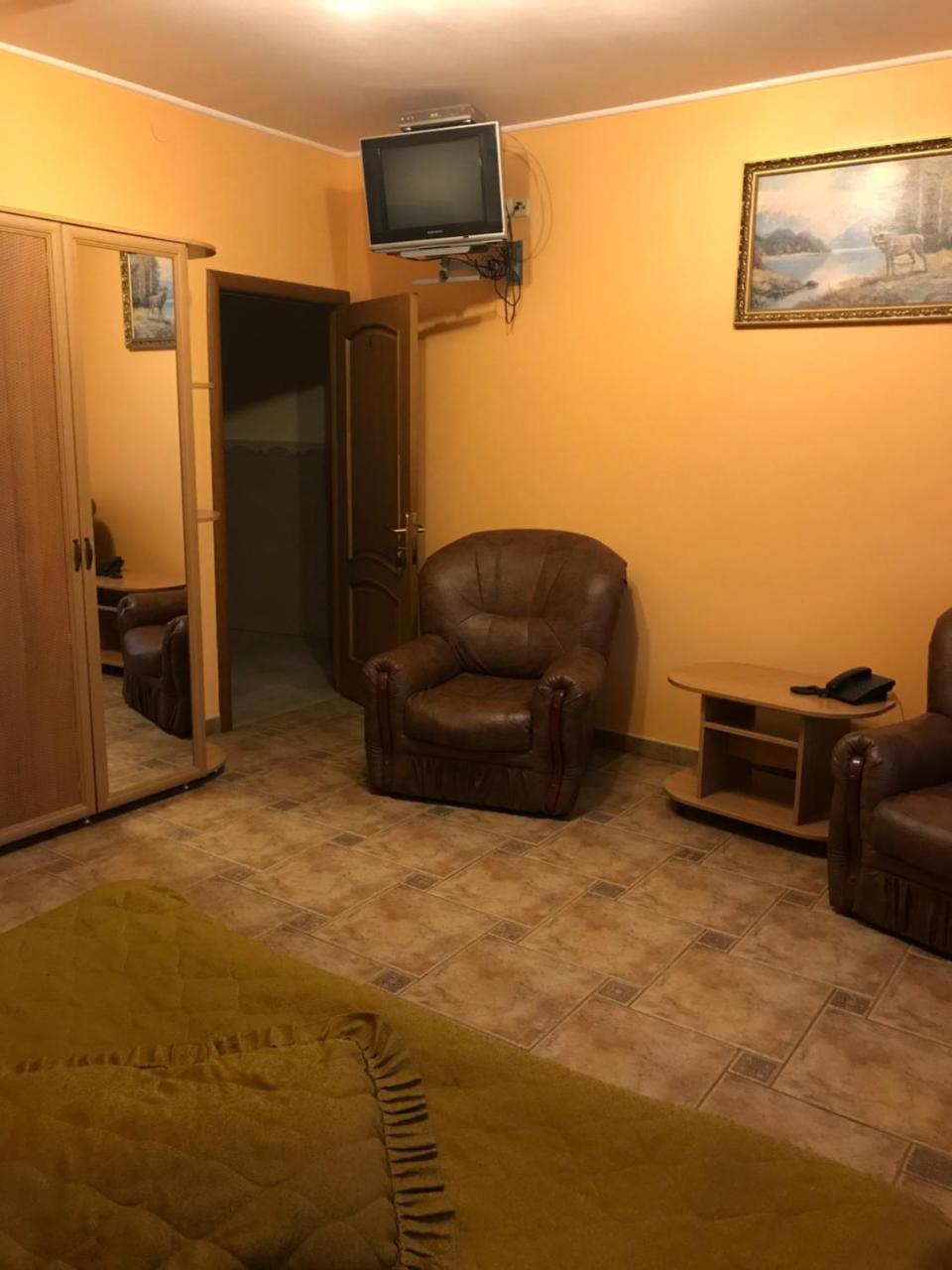 Hotel Rava-Ruska Εξωτερικό φωτογραφία
