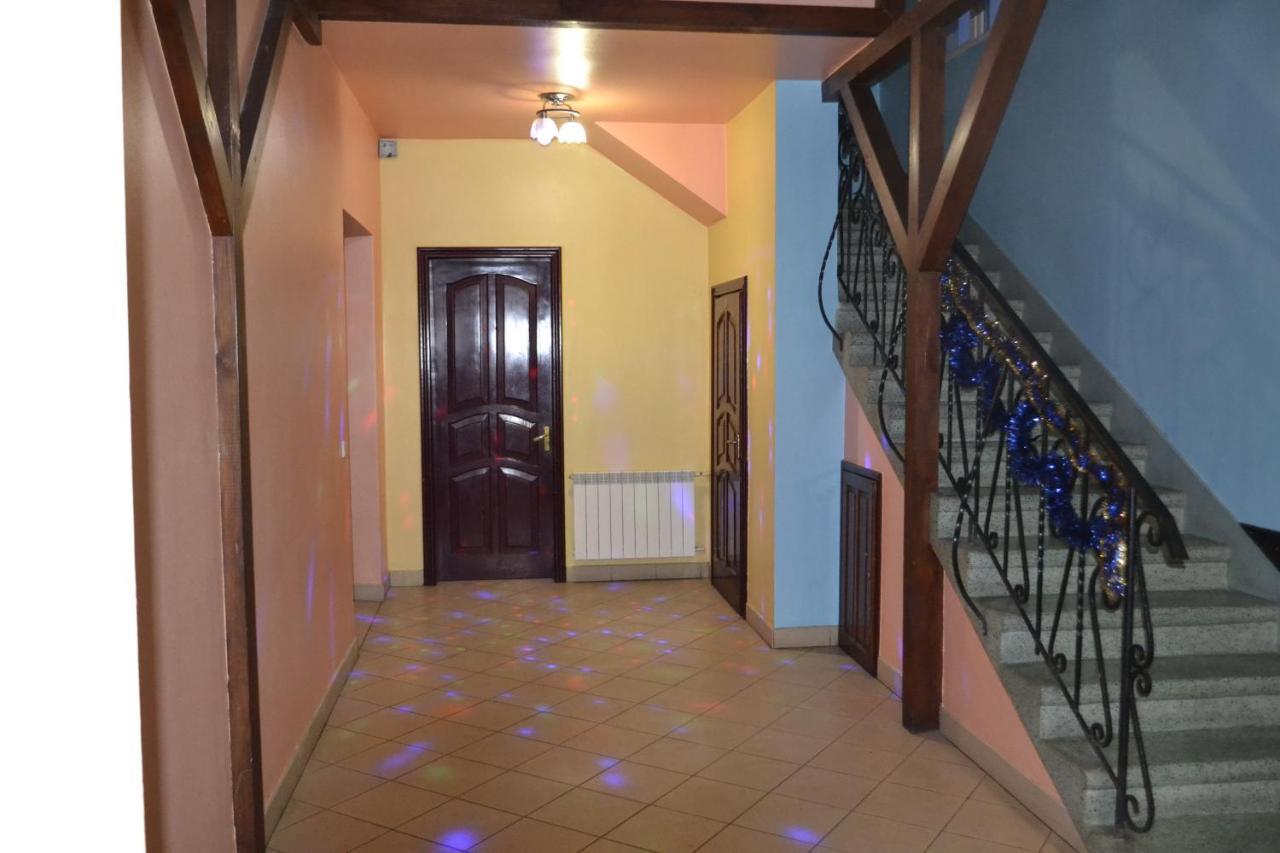 Hotel Rava-Ruska Εξωτερικό φωτογραφία